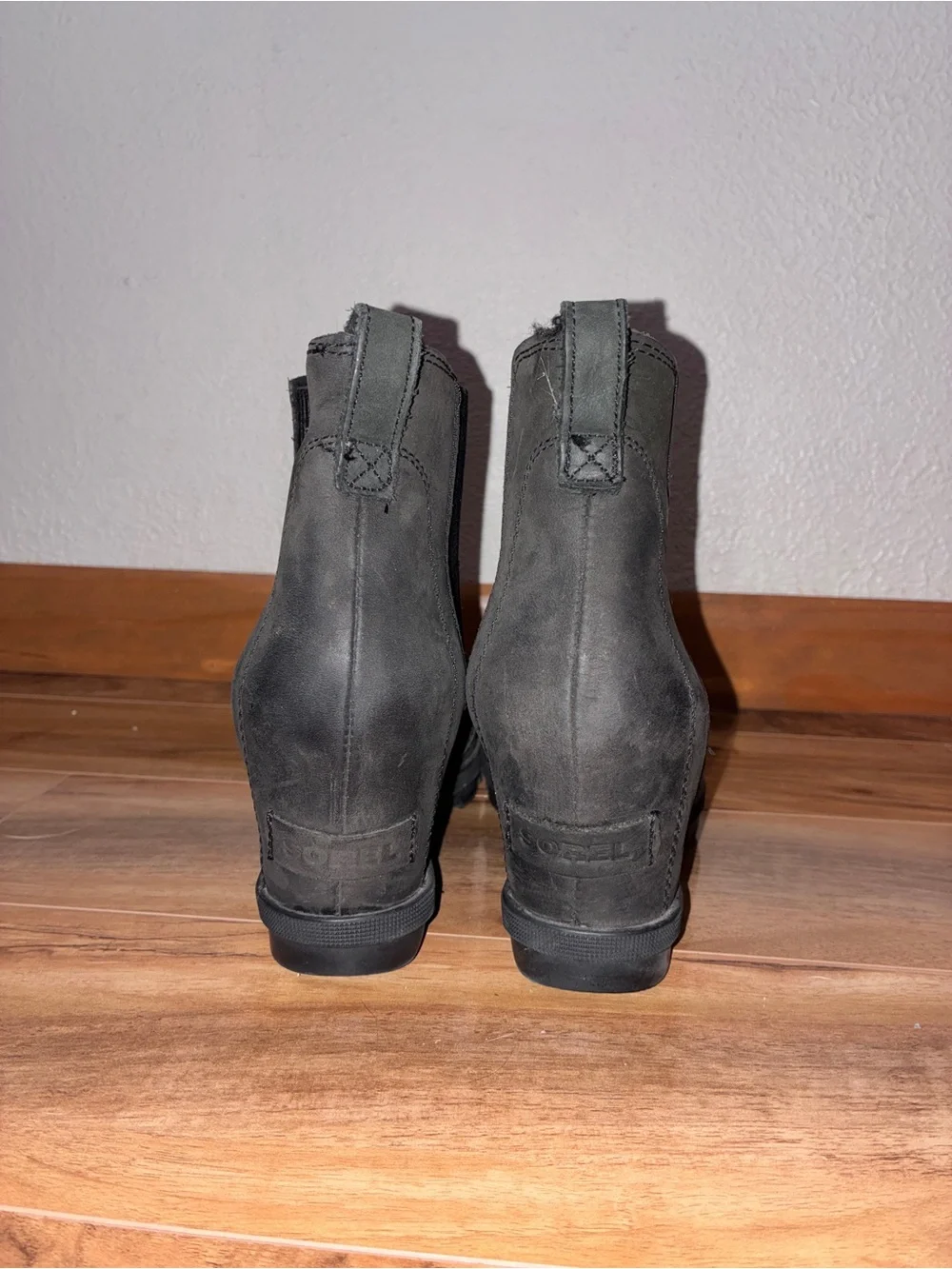 Sorel Joan of Arctic Wedge Chelsea Booties, black - size 8